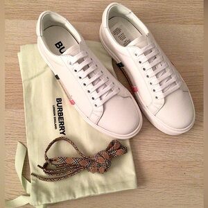 Burberry Rangleton Leather Low-Top Sneakers Size 38 NIB